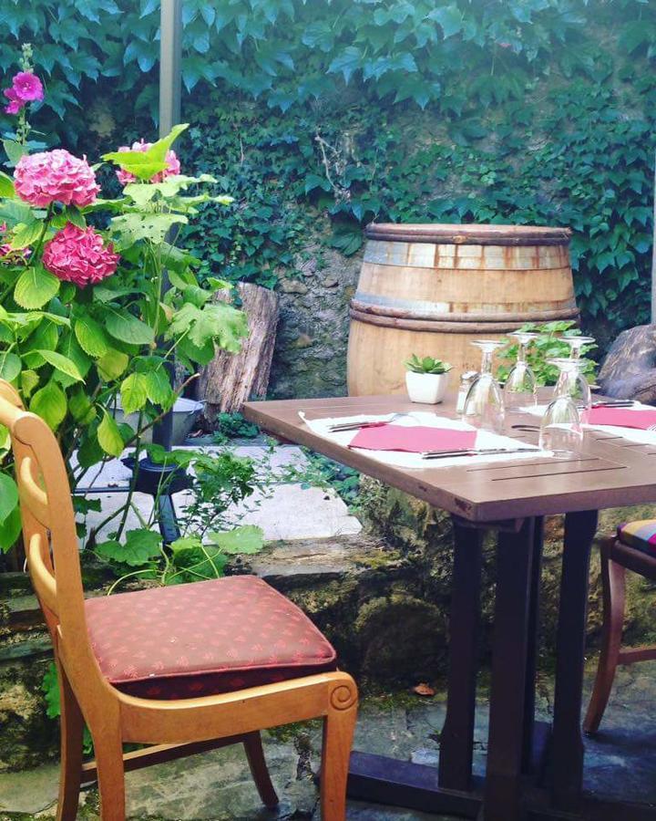 Les Tables De La Fontaine Hotel Florac Esterno foto